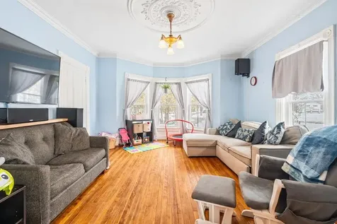 40 Parade Circle Barnstead NH 03218