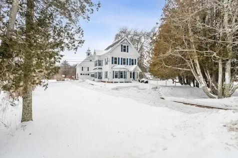 40 Parade Circle Barnstead NH 03218