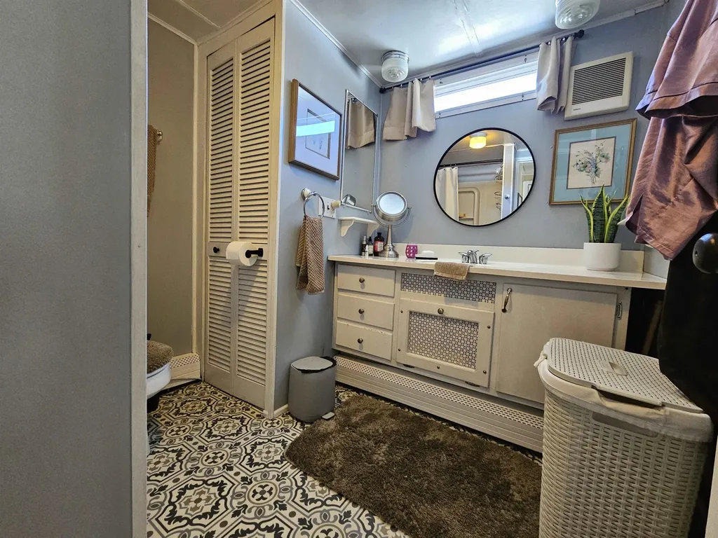 23 Madison Place Claremont NH 03743