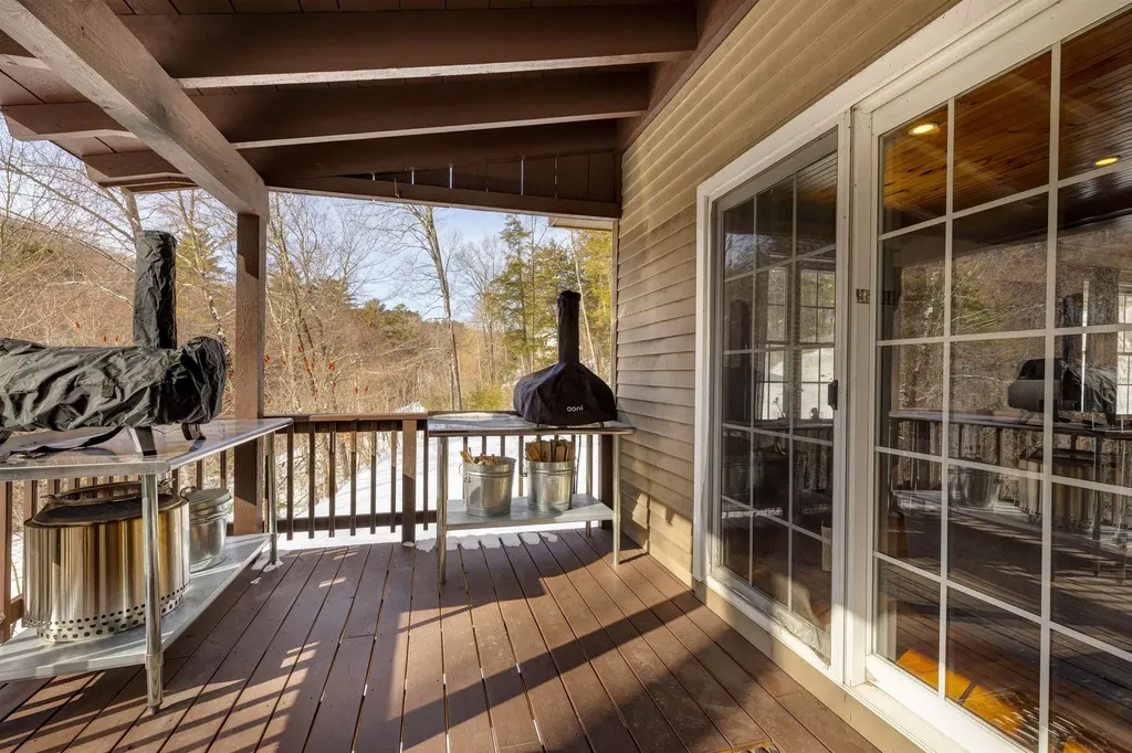 33 Barber Lane Hartland VT 05048