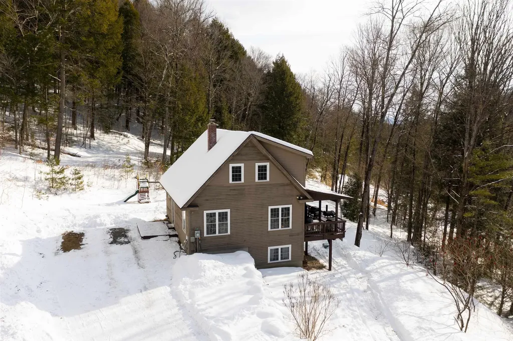 33 Barber Lane Hartland VT 05048