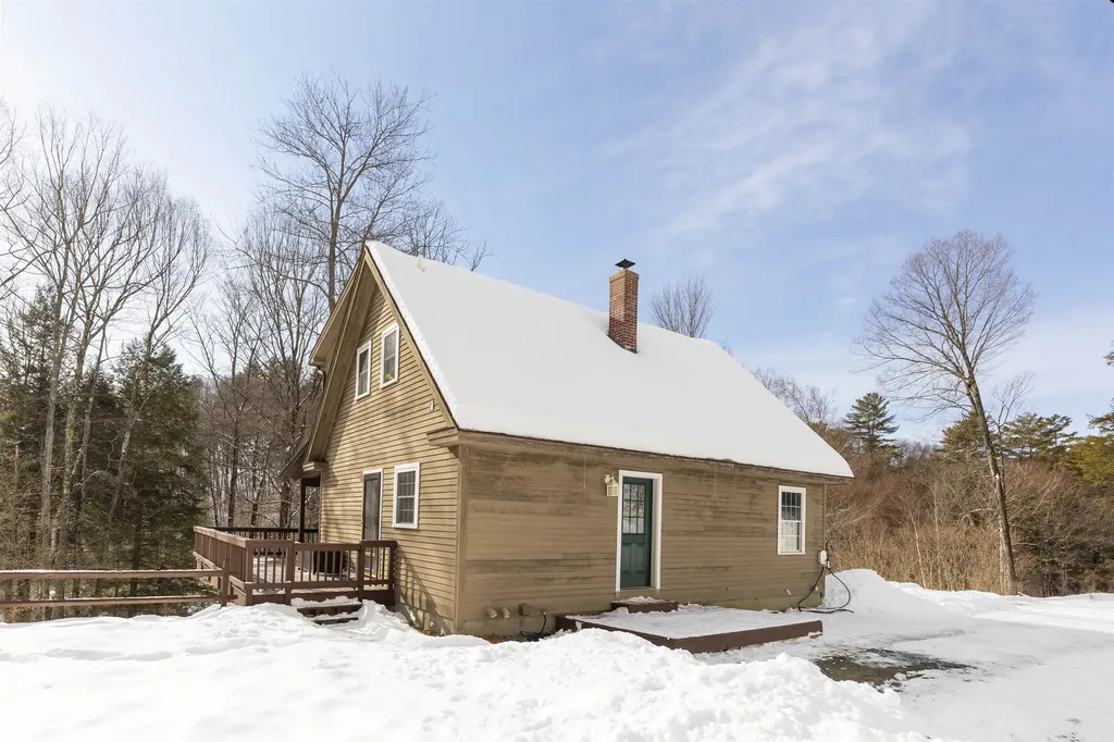 33 Barber Lane Hartland VT 05048