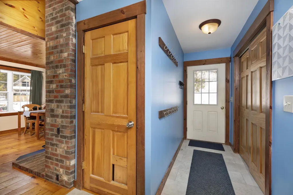 33 Barber Lane Hartland VT 05048