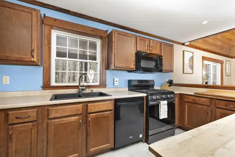 33 Barber Lane Hartland VT 05048