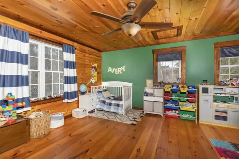 33 Barber Lane Hartland VT 05048