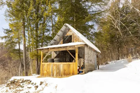 33 Barber Lane Hartland VT 05048