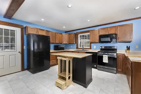 33 Barber Lane Hartland VT 05048