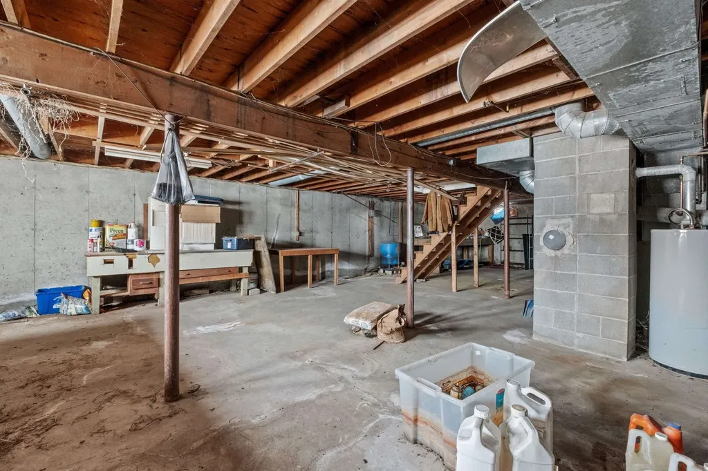 37 March Road Sanbornton NH 03269