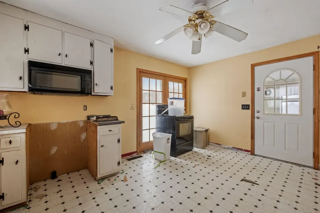 37 March Road Sanbornton NH 03269