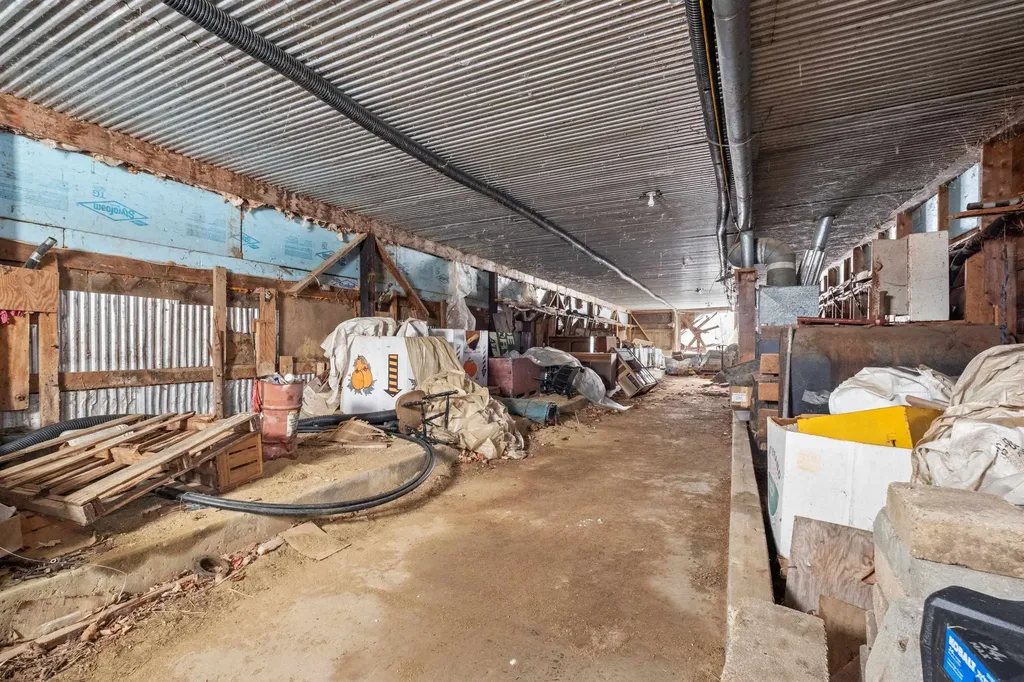 37 March Road Sanbornton NH 03269