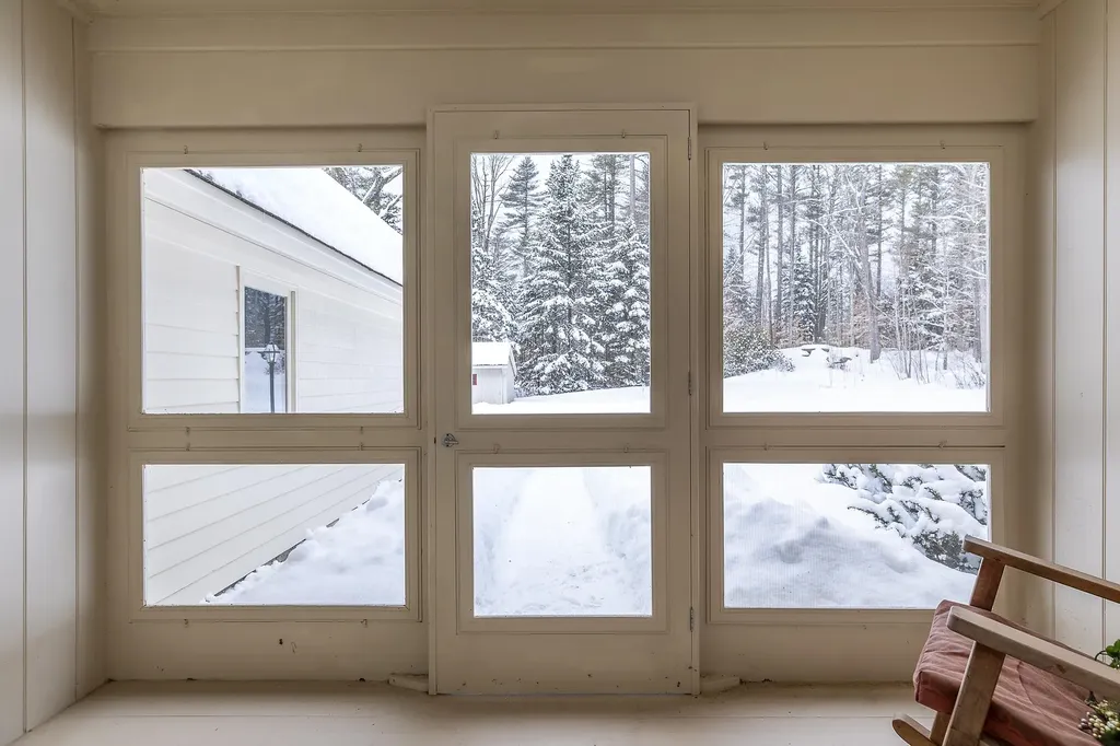 573 Middletown Road Londonderry VT 05148