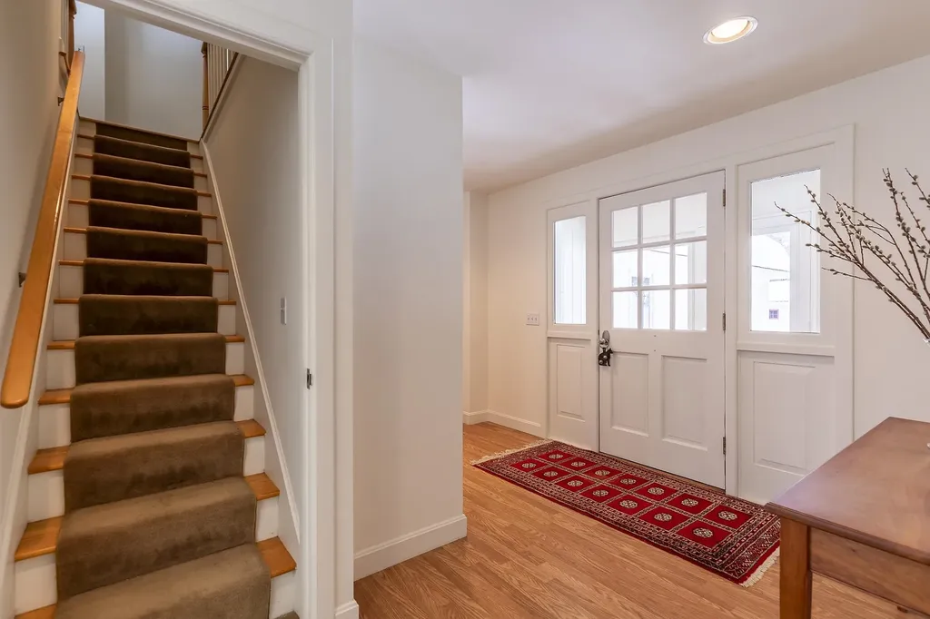 573 Middletown Road Londonderry VT 05148