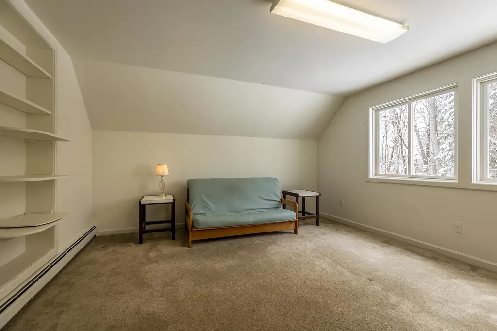 573 Middletown Road Londonderry VT 05148