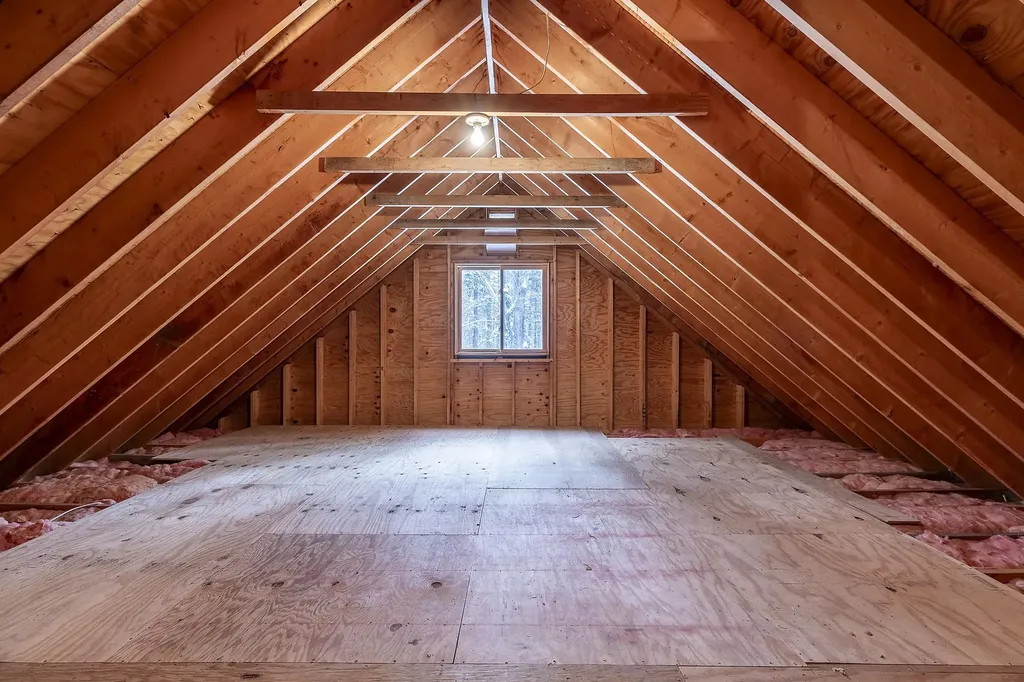 573 Middletown Road Londonderry VT 05148