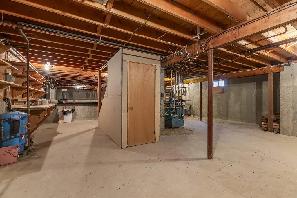 573 Middletown Road Londonderry VT 05148