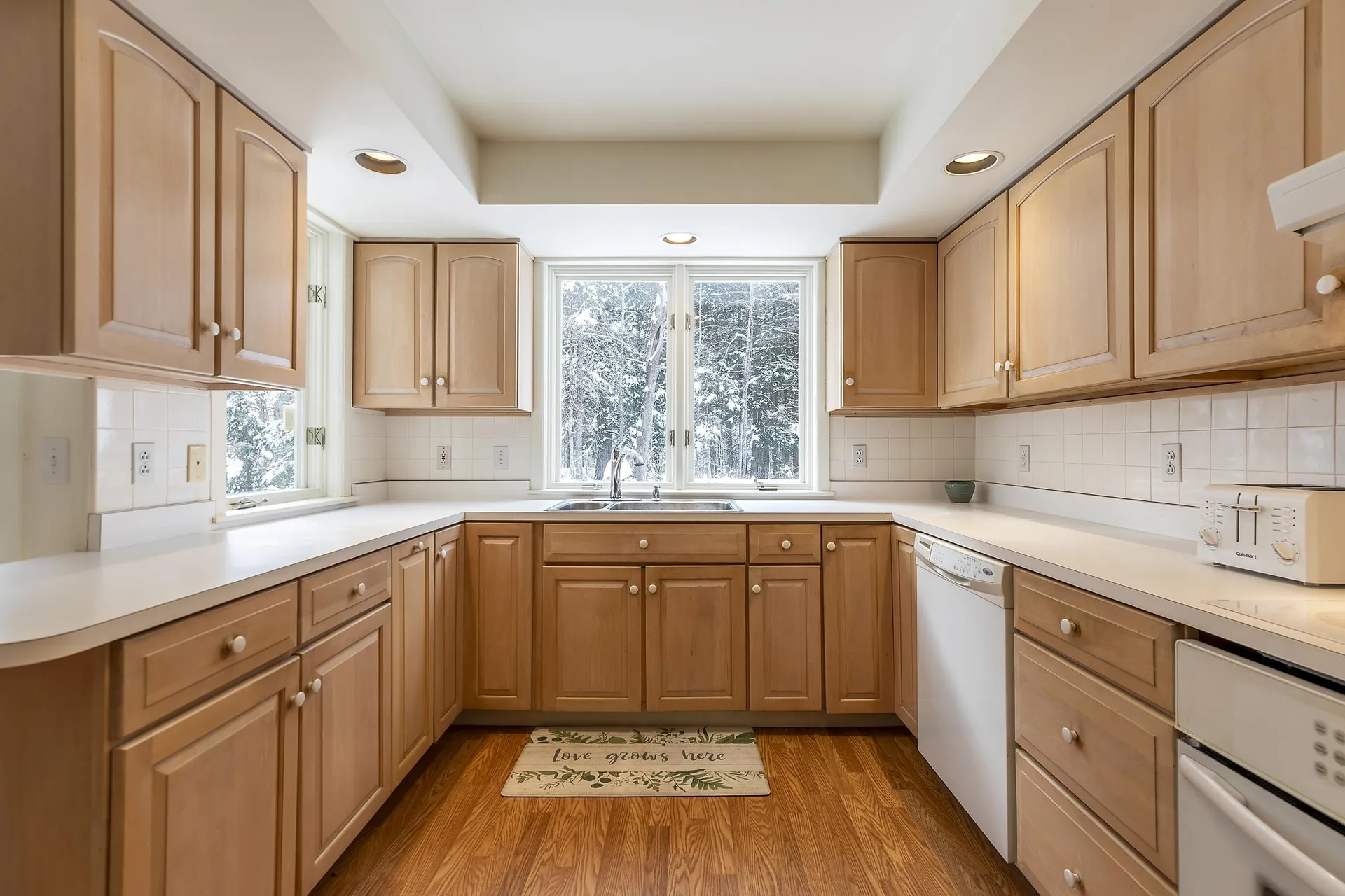 573 Middletown Road Londonderry VT 05148