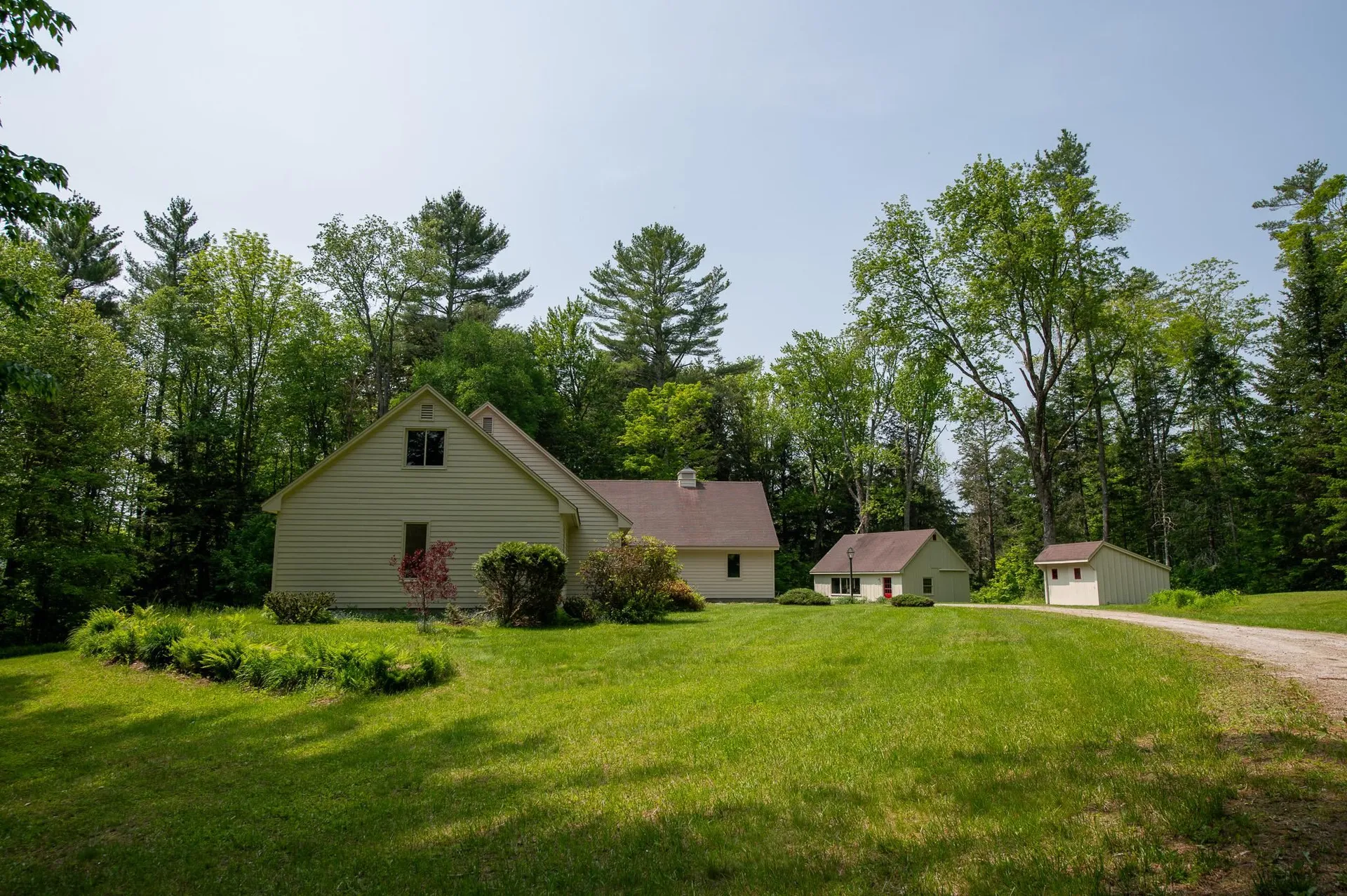 573 Middletown Road Londonderry VT 05148