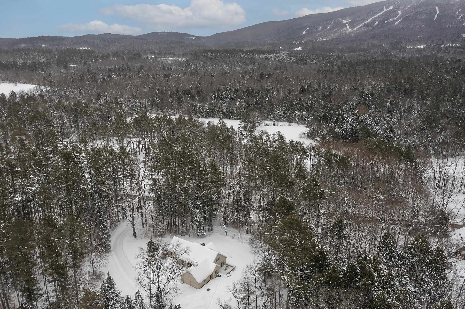 573 Middletown Road Londonderry VT 05148