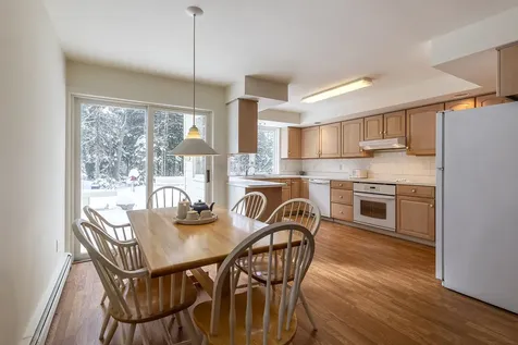 573 Middletown Road Londonderry VT 05148