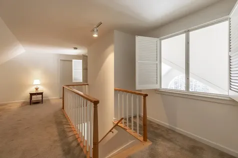 573 Middletown Road Londonderry VT 05148