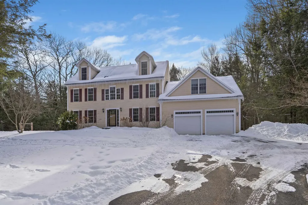 4 Champernowne Road Madbury NH 03823