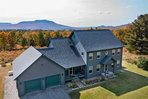 1610 Cape Moonshine Road Piermont NH 03779