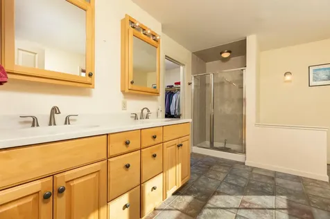 1610 Cape Moonshine Road Piermont NH 03779