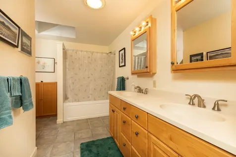 1610 Cape Moonshine Road Piermont NH 03779