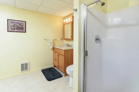 1610 Cape Moonshine Road Piermont NH 03779