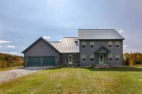 1610 Cape Moonshine Road Piermont NH 03779