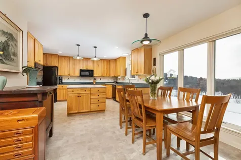 1610 Cape Moonshine Road Piermont NH 03779