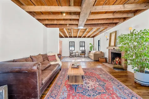 1234 Pucker Street Stowe VT 05672