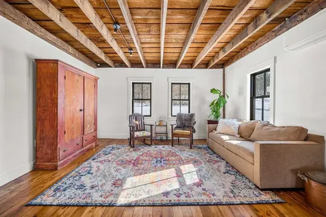 1234 Pucker Street Stowe VT 05672