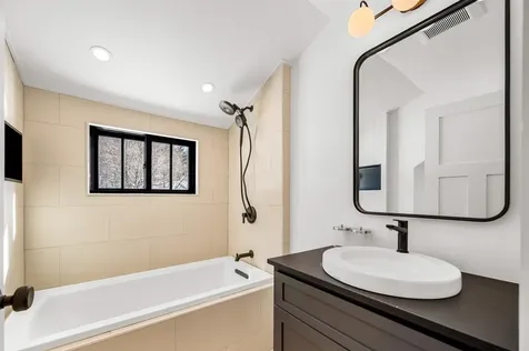 1234 Pucker Street Stowe VT 05672