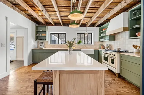 1234 Pucker Street Stowe VT 05672