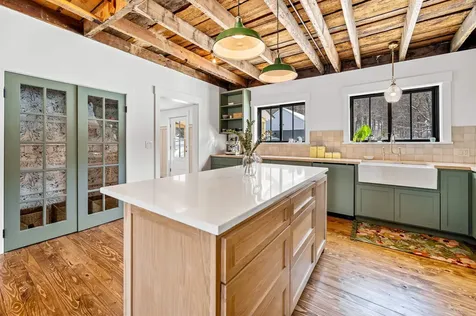 1234 Pucker Street Stowe VT 05672