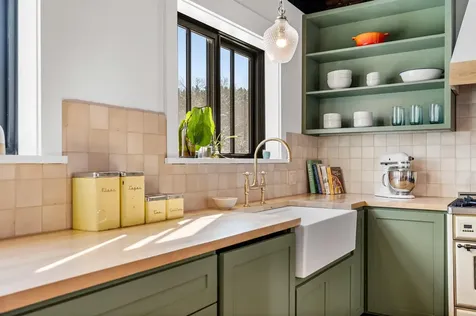 1234 Pucker Street Stowe VT 05672