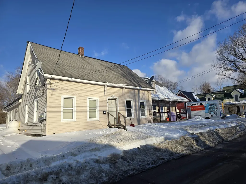 38 Summer Street Newport NH 03773