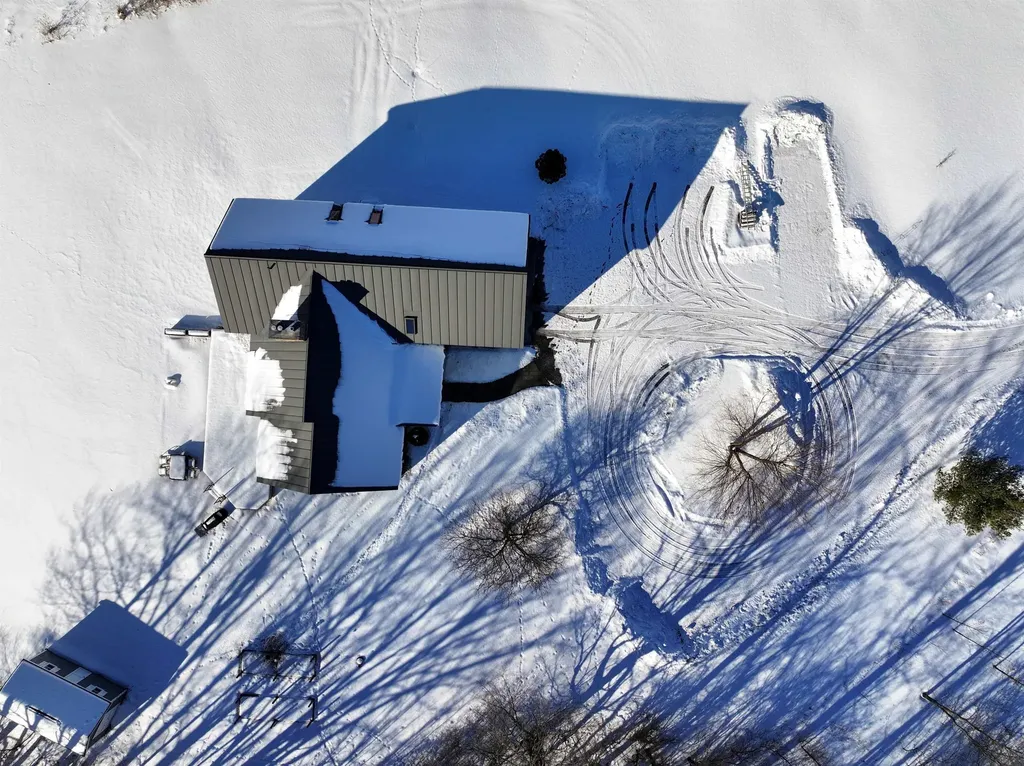 606 Dog Team Road New Haven VT 05472