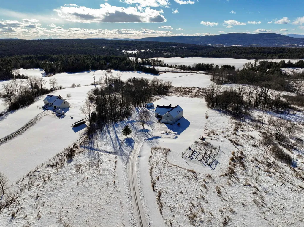 606 Dog Team Road New Haven VT 05472