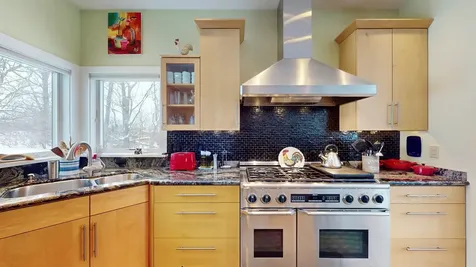 606 Dog Team Road New Haven VT 05472