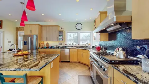 606 Dog Team Road New Haven VT 05472