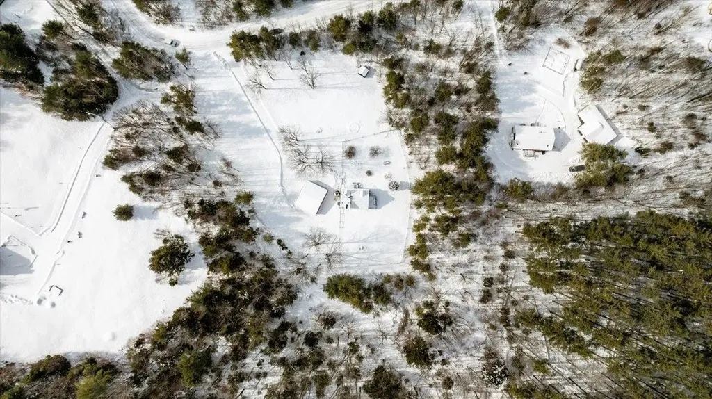 102 Mccormick Lane Sunderland VT 05250