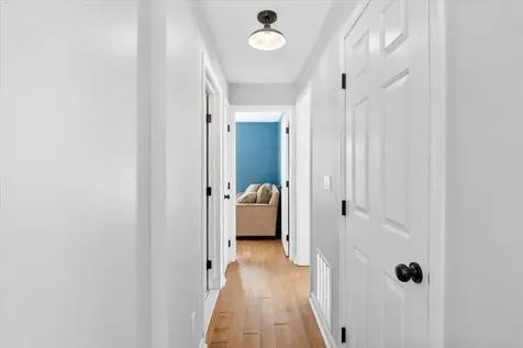 102 Mccormick Lane Sunderland VT 05250