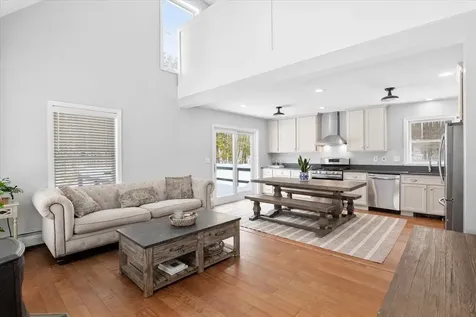 102 Mccormick Lane Sunderland VT 05250