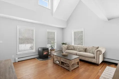 102 Mccormick Lane Sunderland VT 05250