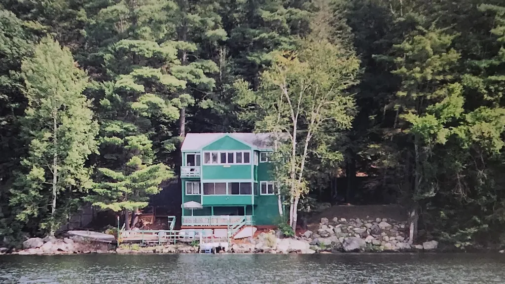 282 Shaker Boulevard Enfield NH 03748