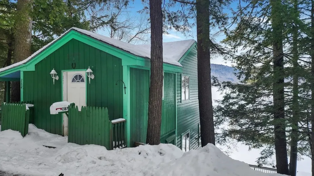 282 Shaker Boulevard Enfield NH 03748