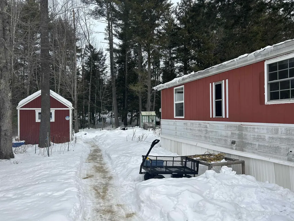 34 Moose Lane Rochester NH 03867