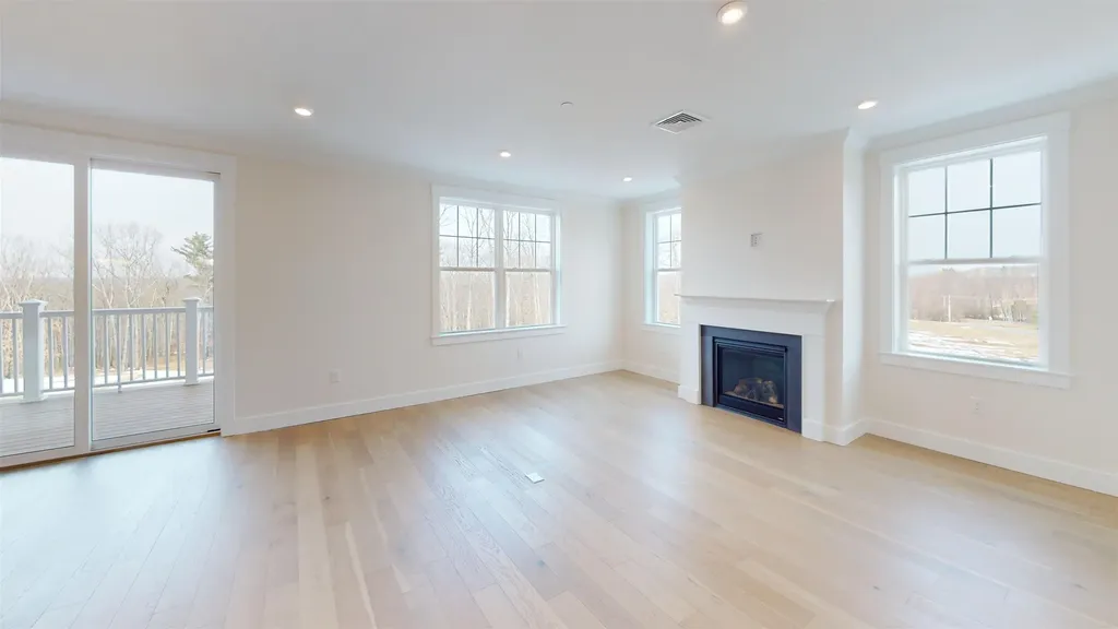 1 Longview Drive Atkinson NH 03811